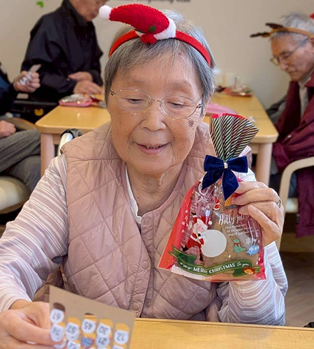 クリスマス会はビンゴで大盛り上がり