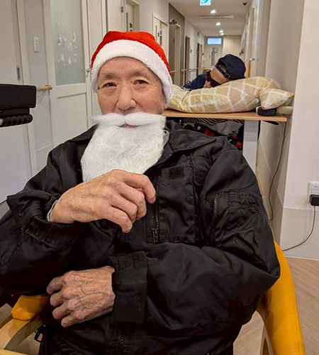 クリスマス会はビンゴで大盛り上がり