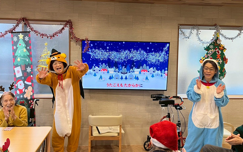 クリスマス会はビンゴで大盛り上がり