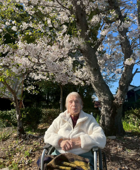 春のお花見行事を行いました。