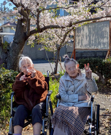 春のお花見行事を行いました。
