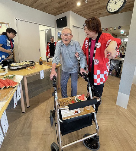 夏祭り「屋台ケアリー」を行いました。