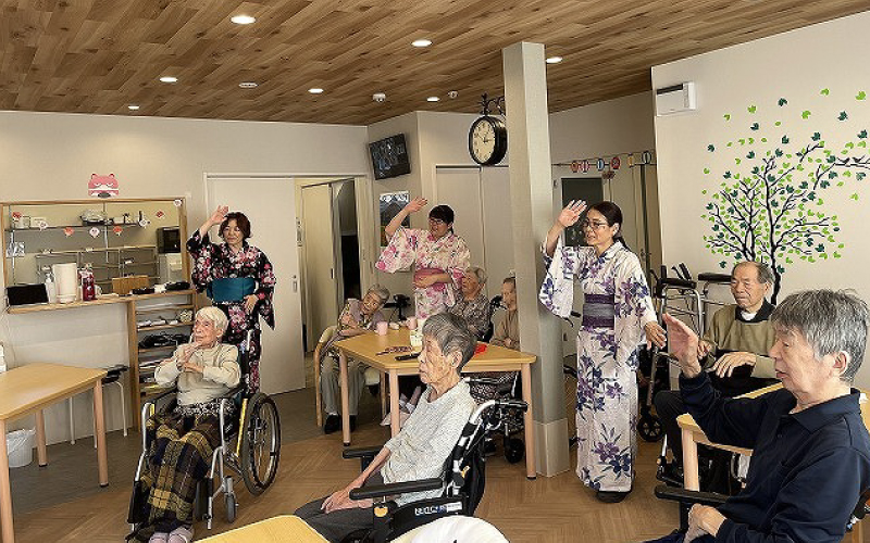 夏祭り「屋台ケアリー」を行いました。